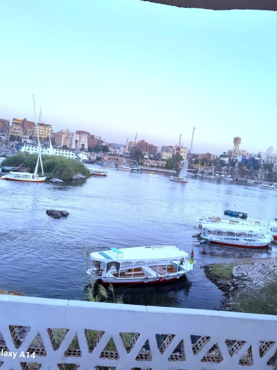 Nile View Rana Nubian Guest Houes Hotel Assuão Exterior foto